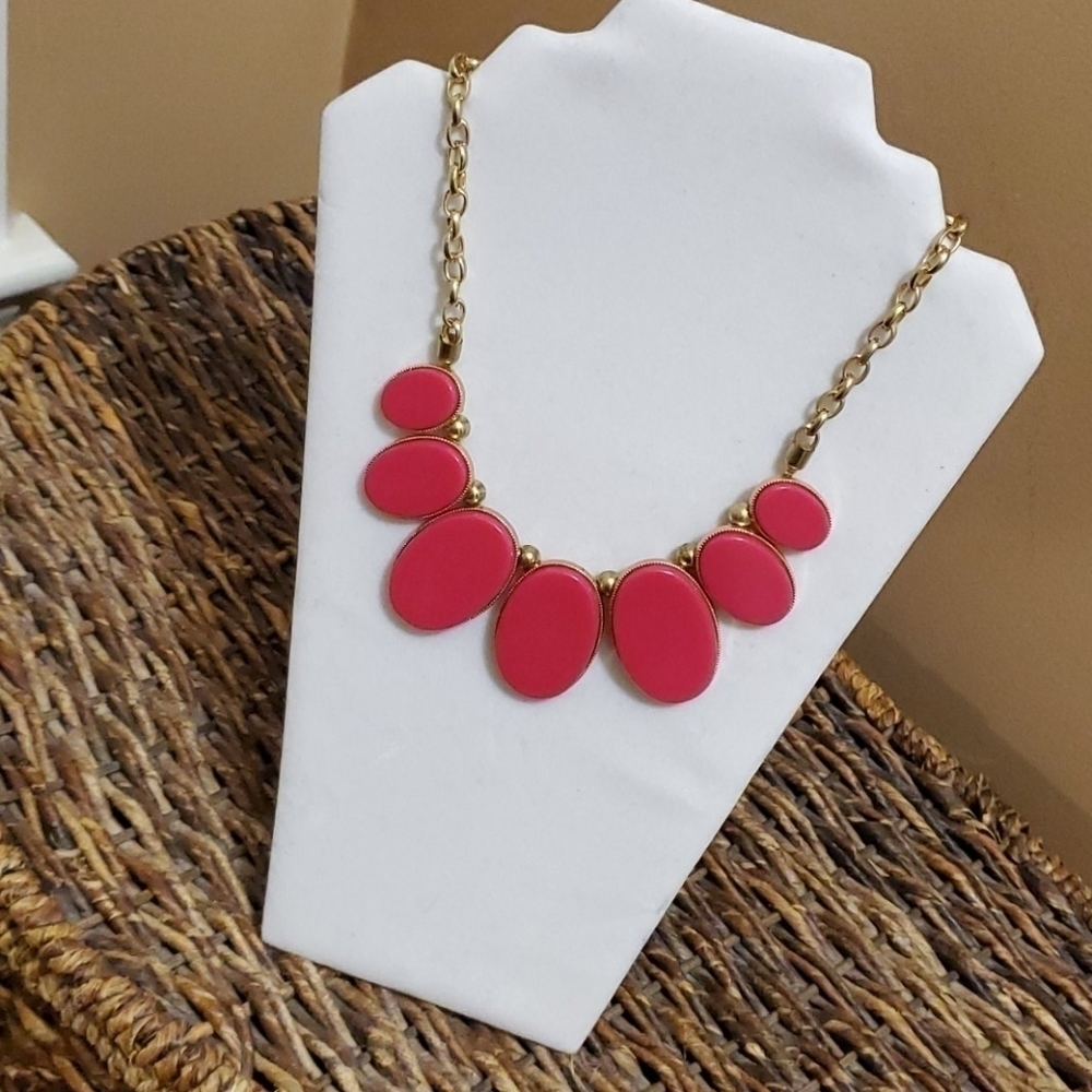 Fashion jewelry pink/goldtone necklace